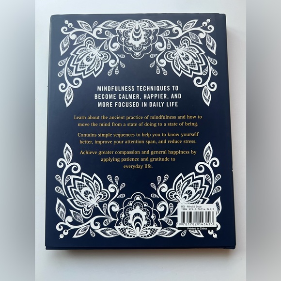 MASTERING MINDFULNESS Finding Focus, Calm, and Happiness in Daily Life Book - Picture 2 of 2